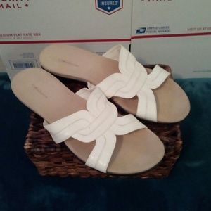 NWOT!! Croft & Barrow white sandals
